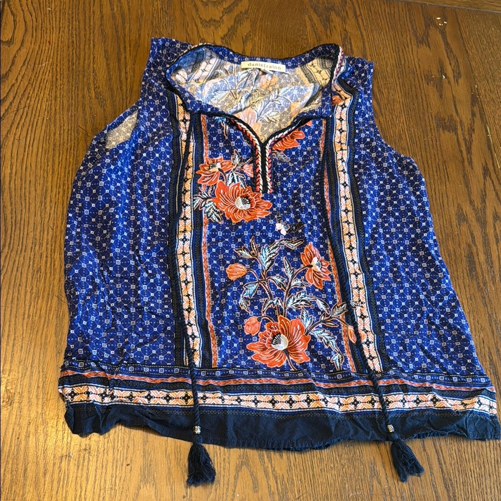 Daniel Rainn Orange and Blue Sleeveless Graphic Blouse
